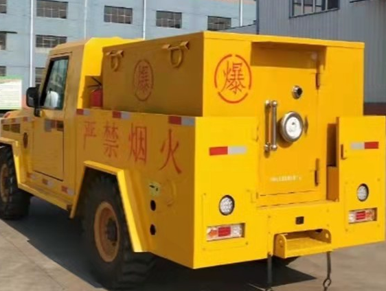 盐城凯龙爆破器材运输车：保障爆破任务的安全运行